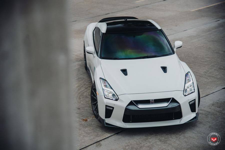  Nissan GT-R on Vossen Wheels (M-X2) 2019 года  (фото 24 из 26)